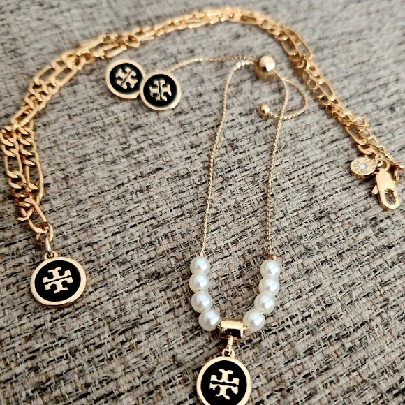 Tory Burch Earrings and Bracelet in Set Black & Gold - Picture 4 of 4
